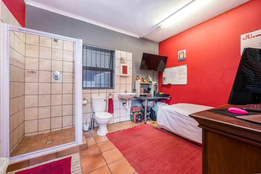 6 Bedroom Property for Sale in Brackenfell South Western Cape